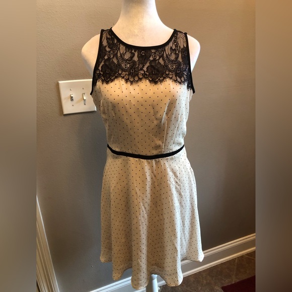 LC Lauren Conrad Dresses & Skirts - Lauren Conrad Dress Women’s Size 8 LC